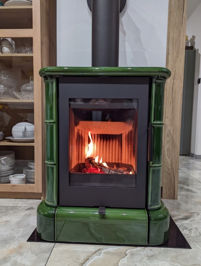 Kominki, piece i biokominki – montaż i serwis